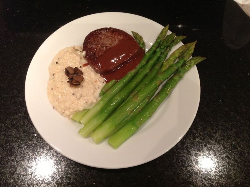 Rindsfilet Medaillon an Portweinsauce (Niedergaren)